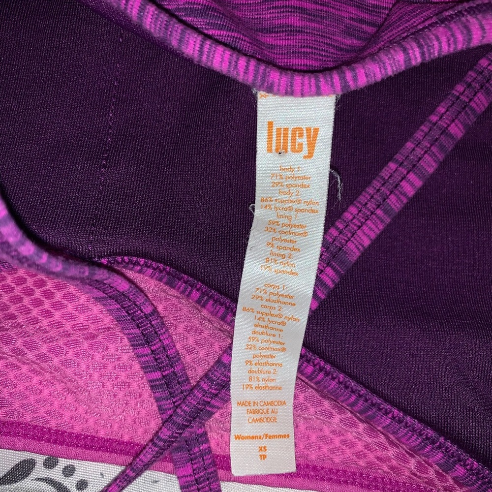 Lucy’s shirt - Picture 3 of 3